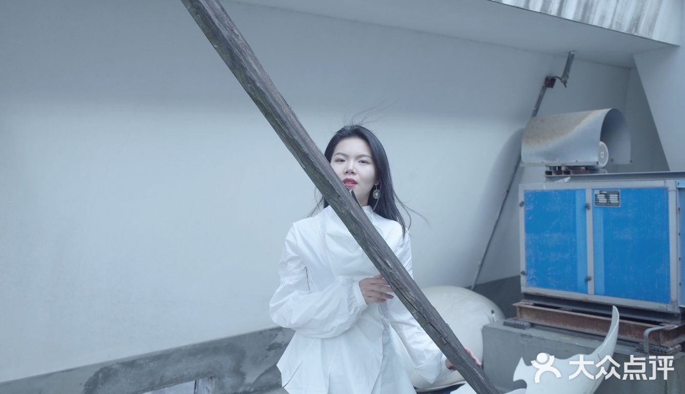 关键是比起几千的 这个是真划算 价格不敢置信