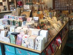 零售区-猫的天空之城概念书店(丽江古城饮玉巷店)