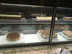 面包甜点陈列柜-嘉定凯悦·咖啡厅