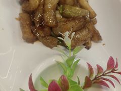 -湖畔鲁菜·二十年老字号餐厅(大明湖店)