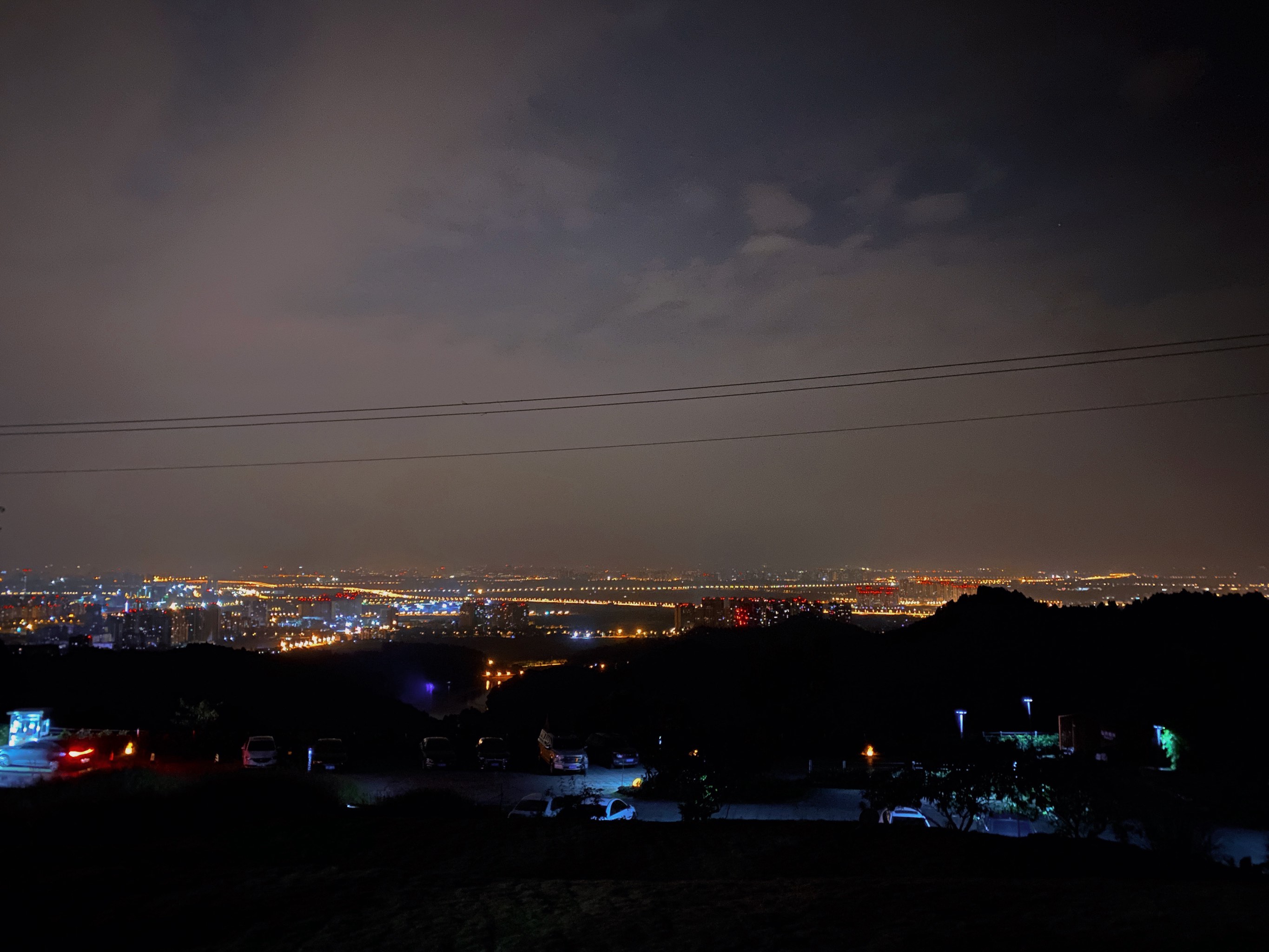 龙泉山夜景图片