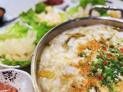 -德林酸菜鱼火锅(南丹店)