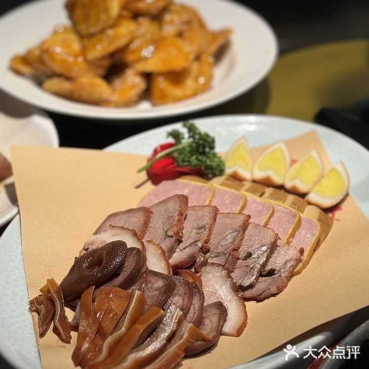 想不到..家附近的燕郊烧鸽子都开19年了