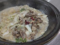 -粘豆包柴火铁锅炖