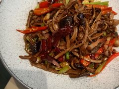 -川流不息·地道川菜·小龙虾(松东路店)