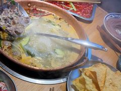 酸辣锅底-洱火云南酸菜牛肉火锅(石景山当代商城店)