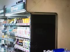 -全家便利店(愚园店)