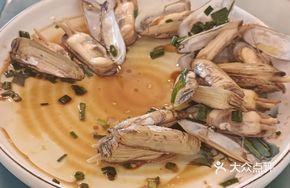 Scallion Oil Clams