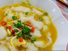 招牌鲜柠酸汤鱼-柒皓餐廳(广元路店)