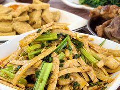 -王万妈卤猪脚(青岩交通路)