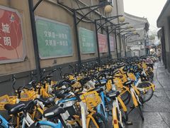 -新华书店(泉城路店)