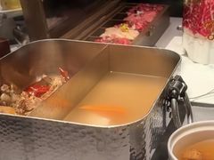 -左庭右院鲜牛肉火锅黑金店(陆家嘴中心店)