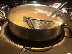 招牌牛骨清汤锅-左庭右院鲜牛肉火锅(新梅广场店)