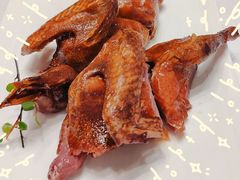 脆皮乳鸽-乾隆美食·本帮菜(黄河路店)