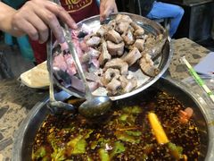 -肖肖酸萝卜鱼火锅(总店)