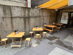 用餐区-沪西老弄堂面馆(定西路店)