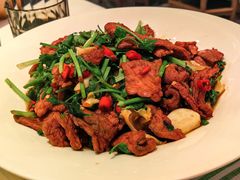 香菜摔打黄牛肉-桂满陇·蟹黄小笼汤包(清河万象店)