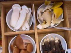 -阿婆情腊排骨火锅(金虹路店)