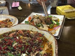 -黄桷树曹家私房菜(江与城店)