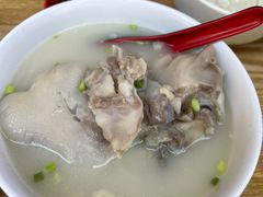 -雷祖芳老妈蹄花店