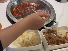 -嘎琉鲜切牛肉自助火锅