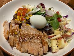 -POKEE VIA&Brunch·维娅(重庆来福士店)