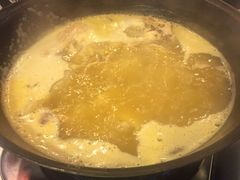 -鲜入围煮花胶鸡海鲜火锅