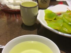 -东口码头·烧鸽子·鱼头泡饼·地方菜(金鹰悦城店)