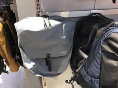 -ARC'TERYX始祖鸟(北京王府中环店)