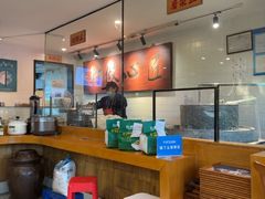 -呷佬·长沙手工米粉(金沙江路店)