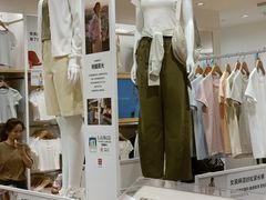 -优衣库(南宁安吉万达广场店)