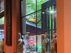 -SISTERS BAR RESTAURANT川意酒馆(嘉善老市H楼店)