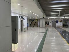 -宜山路(地铁站)