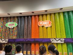 -m豆巧克力世界(上海世茂广场店)