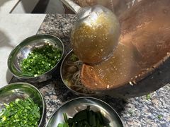 -正宗杨记普洱酸醋米线(总店)