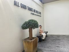 -Chom Cafe and Restaurant