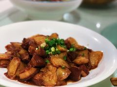 土豆烧肉-闻道食府烙饼卷带鱼(原车耳营店原大觉寺店)