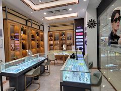 -回瑞眼镜·蔡司·依视路官方授权店(广益路万达店)