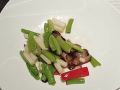 杭椒腊肉炒藕带-上海年代·浙菜家烧·小海鲜(水上东路店)