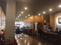 大堂-星巴克(深圳龙华人民北店)