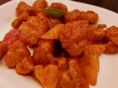 菠萝咕噜鸡球-勺园中餐厅