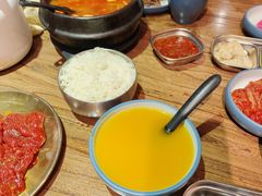 -明洞阿姨·韩式酱蟹烤肉·创意料理(三元桥店)