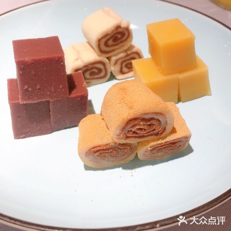 国贸逛累了[调皮]吃什么🤔