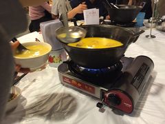 -鲜入围煮花胶鸡海鲜火锅