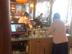 -荷塘秋月·本帮江浙菜(国权路店)