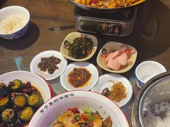 -富正毅三下锅·湘西韵味(天门山索道店)