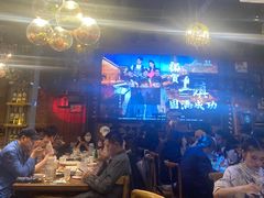 -胡桃里音乐餐厅(陶溪川店)(川湘赣菜·世界百大酒庄直供红酒·音乐表演)