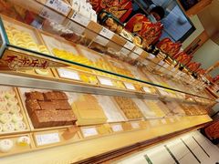 面包甜点陈列柜-泸溪河桃酥(欧尚店)