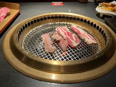 -铭牛烧肉·和牛海鲜自助(高新月牙湖店)