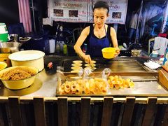 -席娜卡琳火车铁道夜市